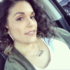 Meet your Posher, Sonia